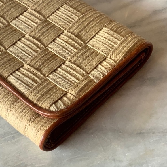 COLE HANN woven clutch - Picture 4 of 13